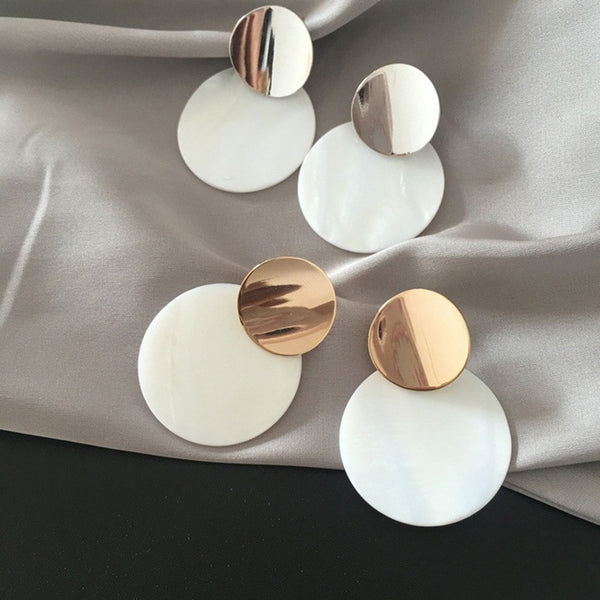 Fashion Round Shell Pendant