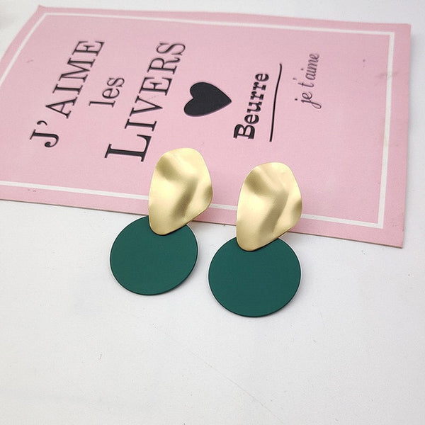 Fashion Round Shell Pendant