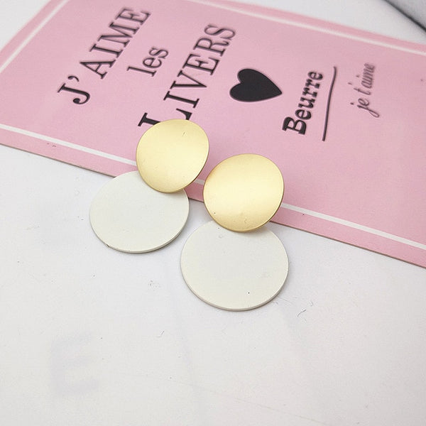 Fashion Round Shell Pendant