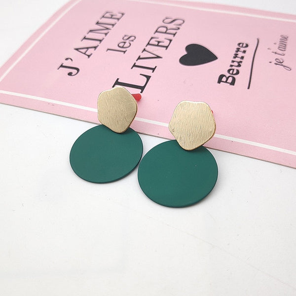 Fashion Round Shell Pendant