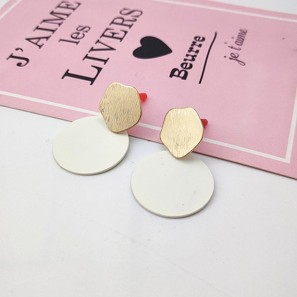 Fashion Round Shell Pendant